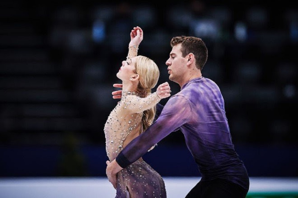 Alexa Knierim/Brandon Frazier skated to gold