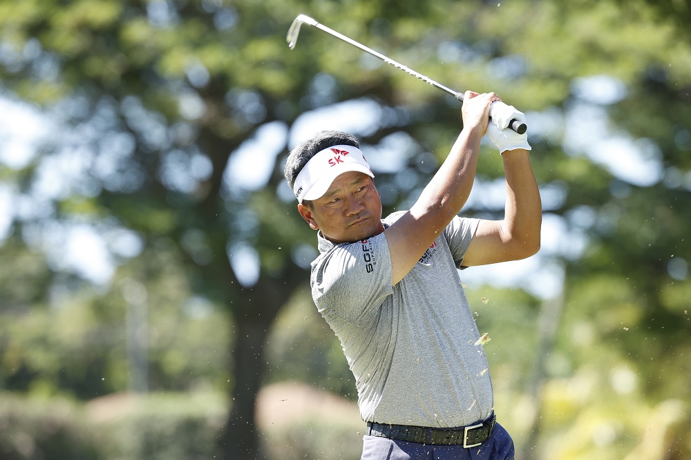 Veteran Choi turns back clock